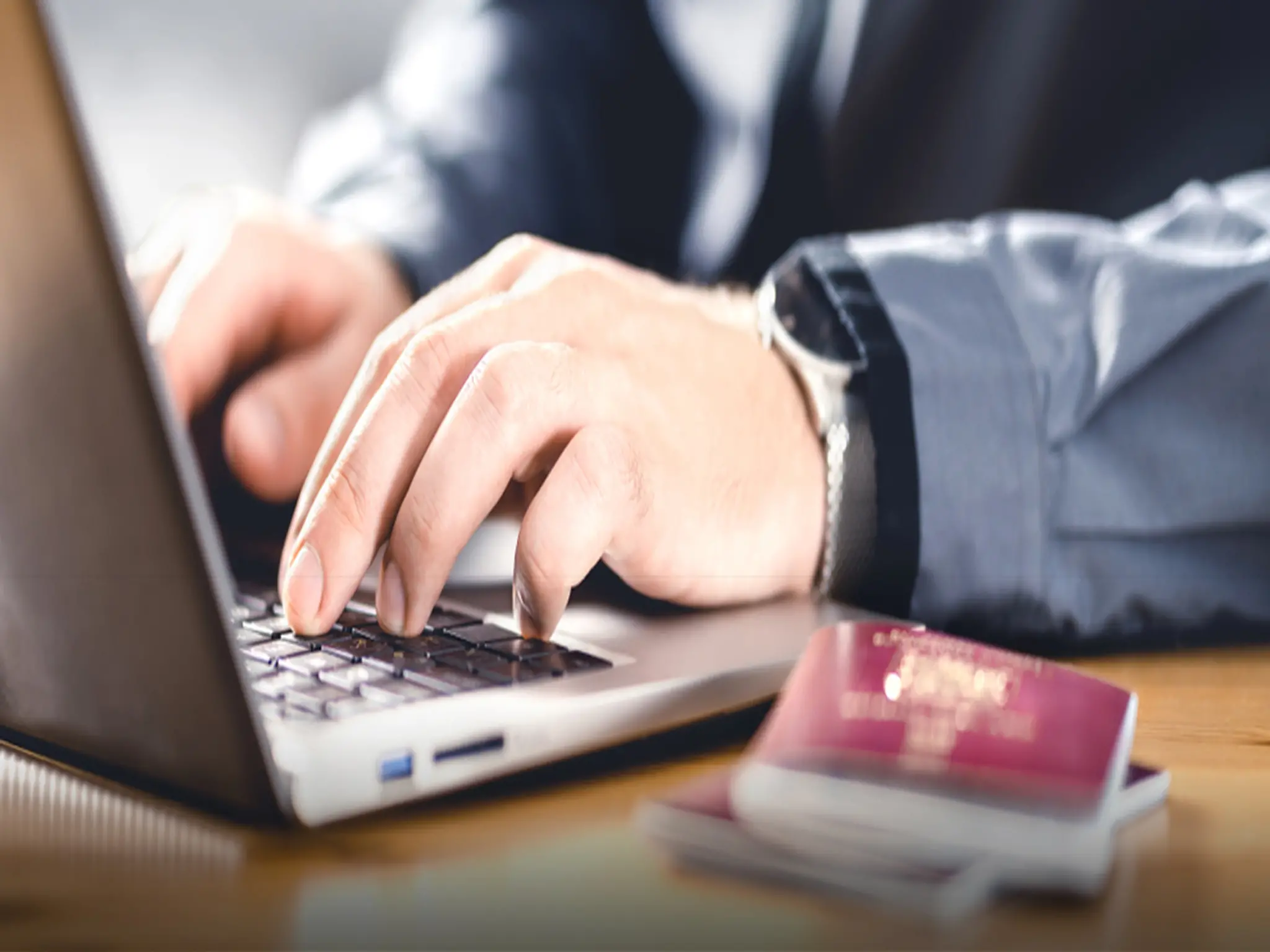 4 conditions for foreigners to obtain a "virtual work" residence visa in the UAE
