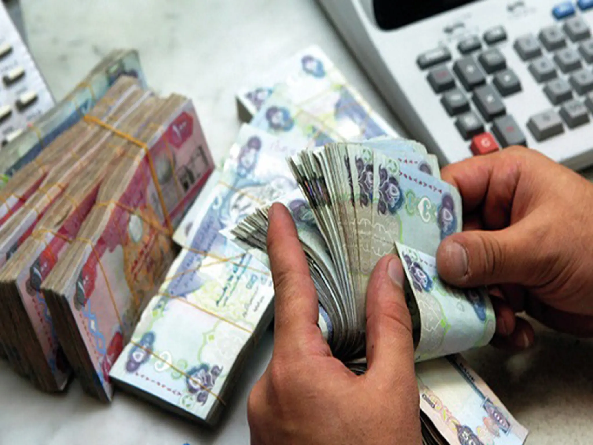 Urgent UAE: 8 legal cases that allow employers to deduct a worker's salary