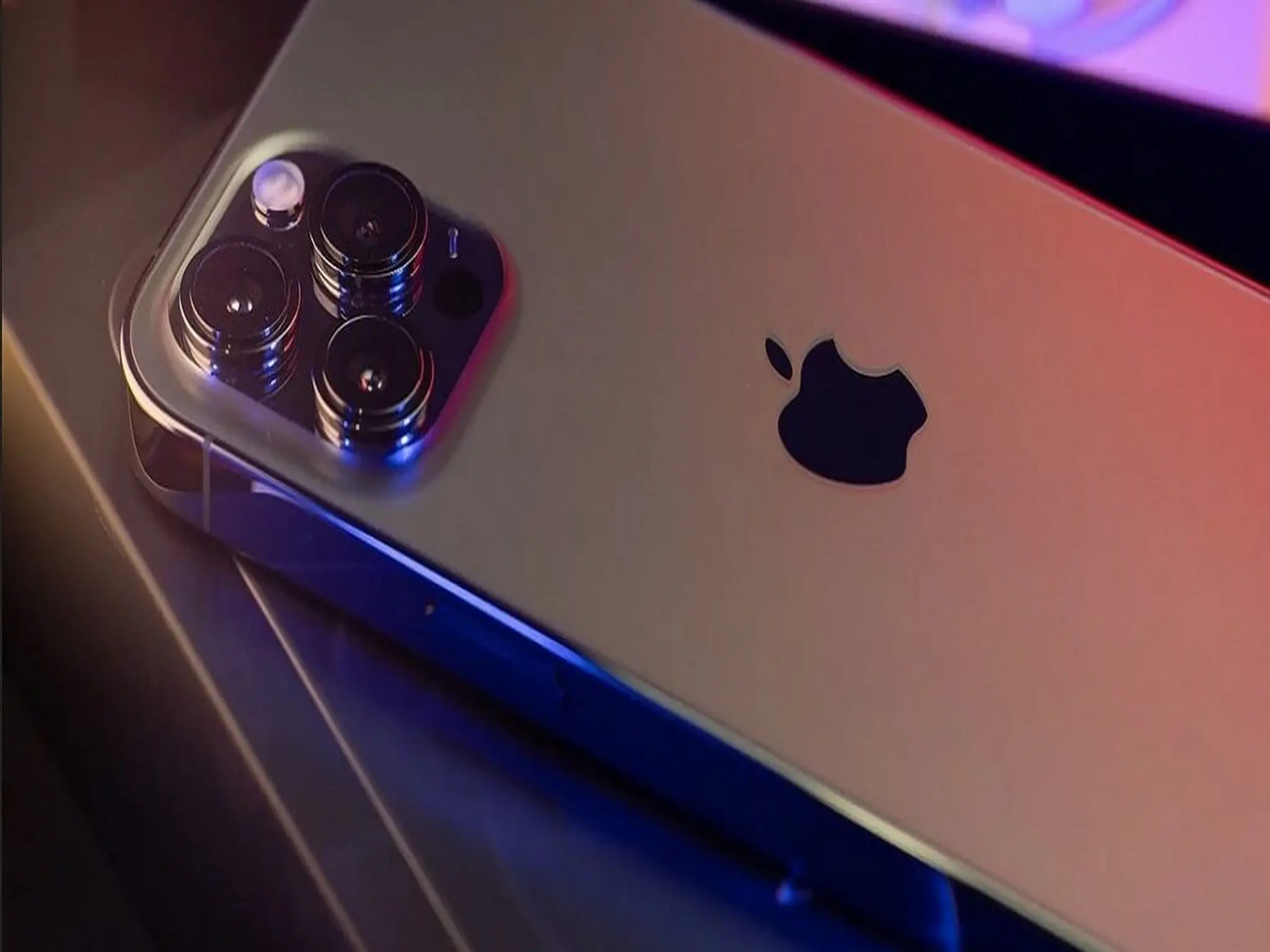 ثورة تقنية .. أبل تطلق iPhone 14 وiPhone 14 Pro بإمكانيات هائلة