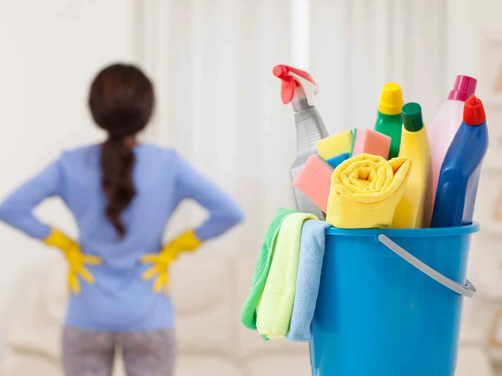 A 50,000-dirham fine on an Emirati facility for recruiting domestic workers