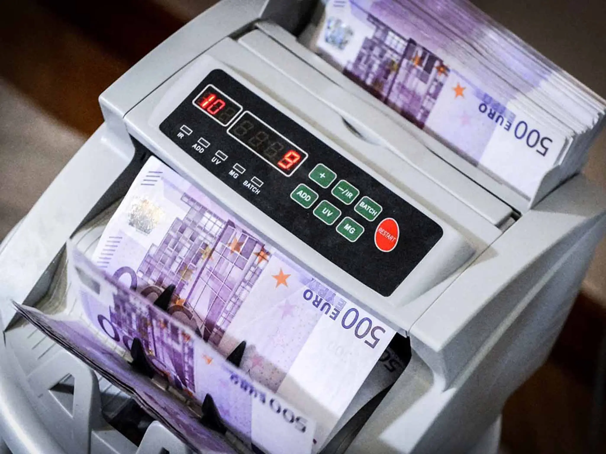 UAE launches electronic platform to fight money laundering and counterfeiting