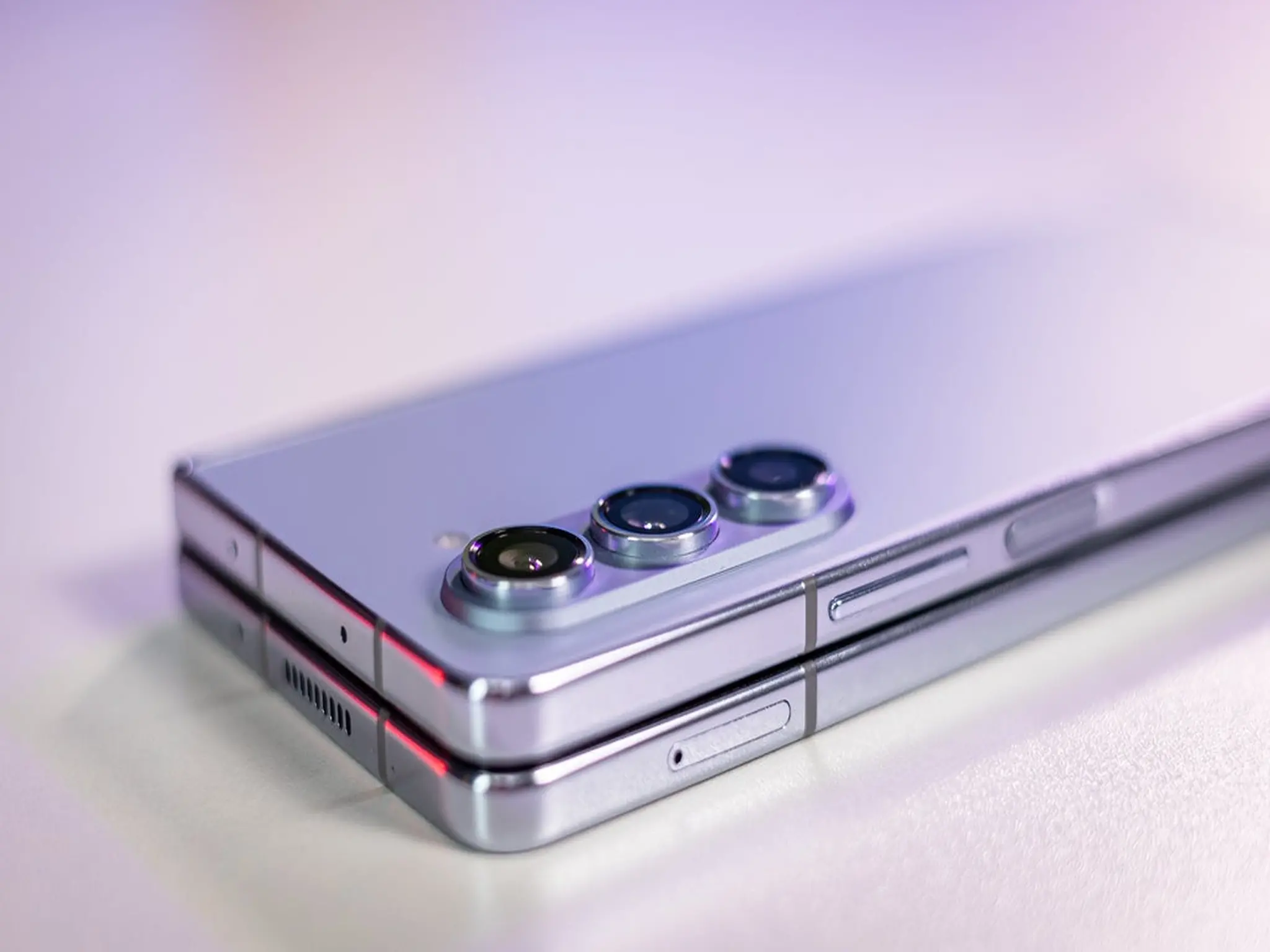 سامسونج تكشف النقاب عن هاتفها القادم Galaxy Z Fold 6 القابل للطي