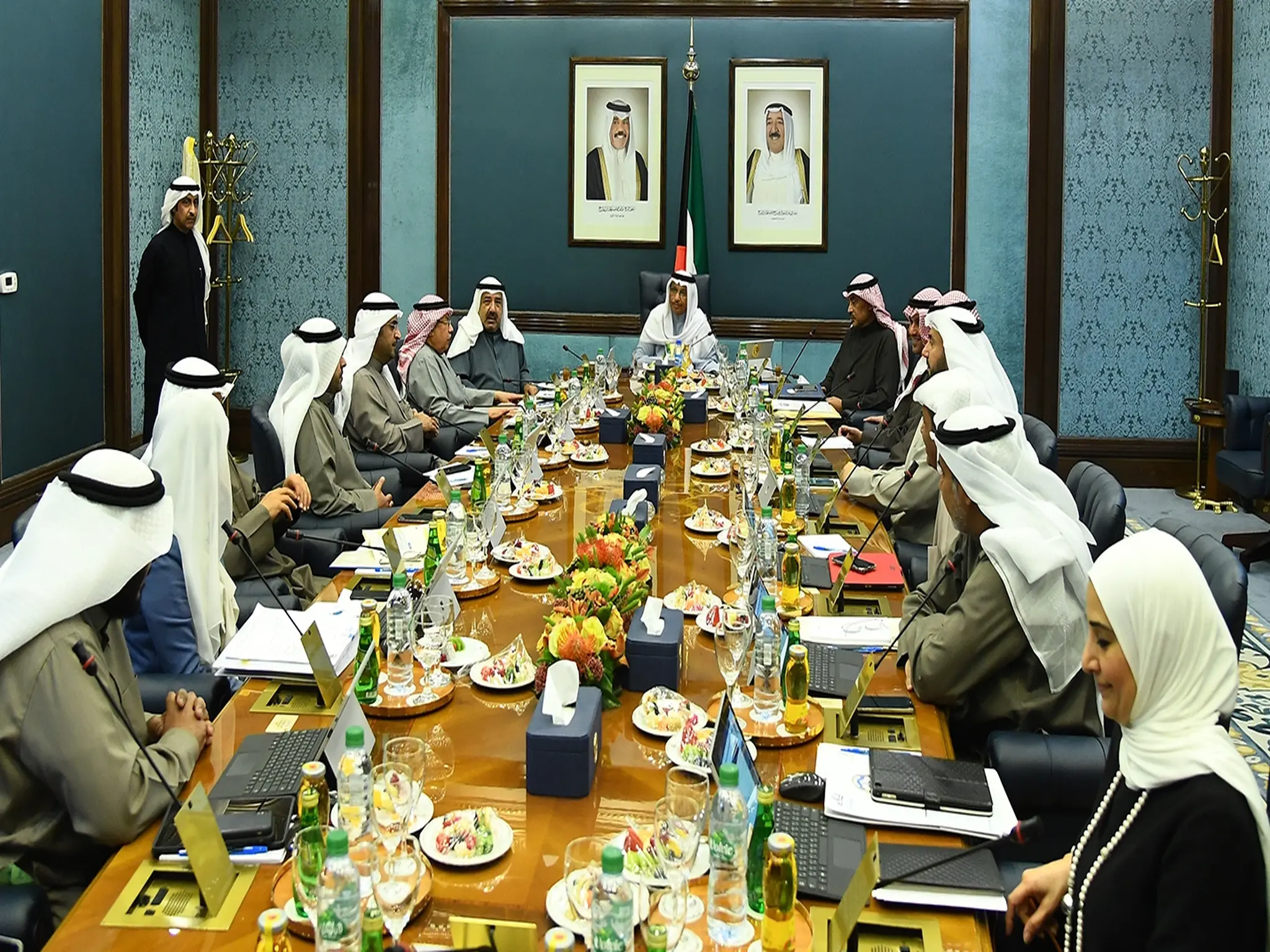 مجلس الوزراء الكويتي يصدر قرار هاما بشأن العاملين بالقطاع الخاص
