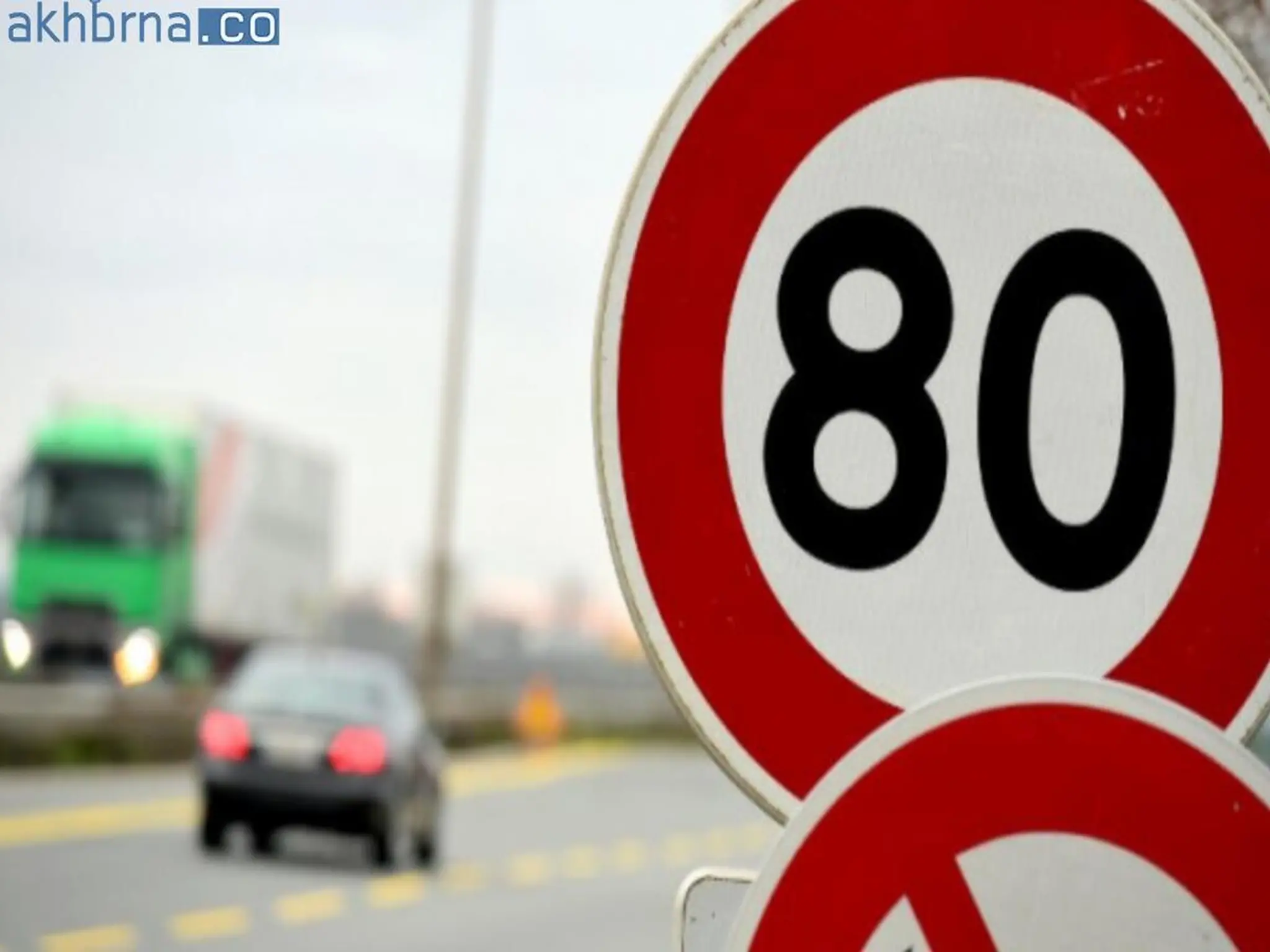 UAE Authority announces new speed limits on three main roads in Abu Dhabi