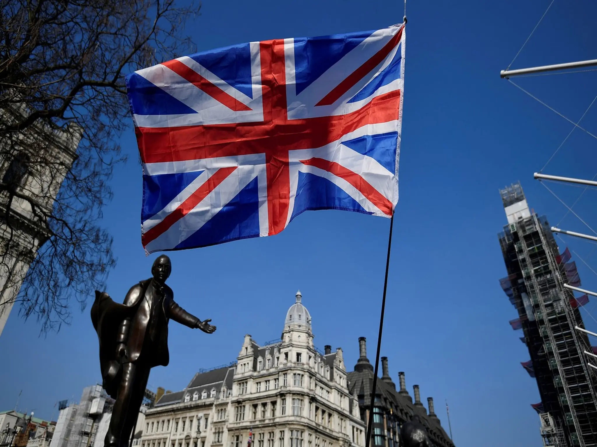 المملكة المتحدة البريطانية تعلن عن مفاجاءة سارة للمقيمين بالخليج