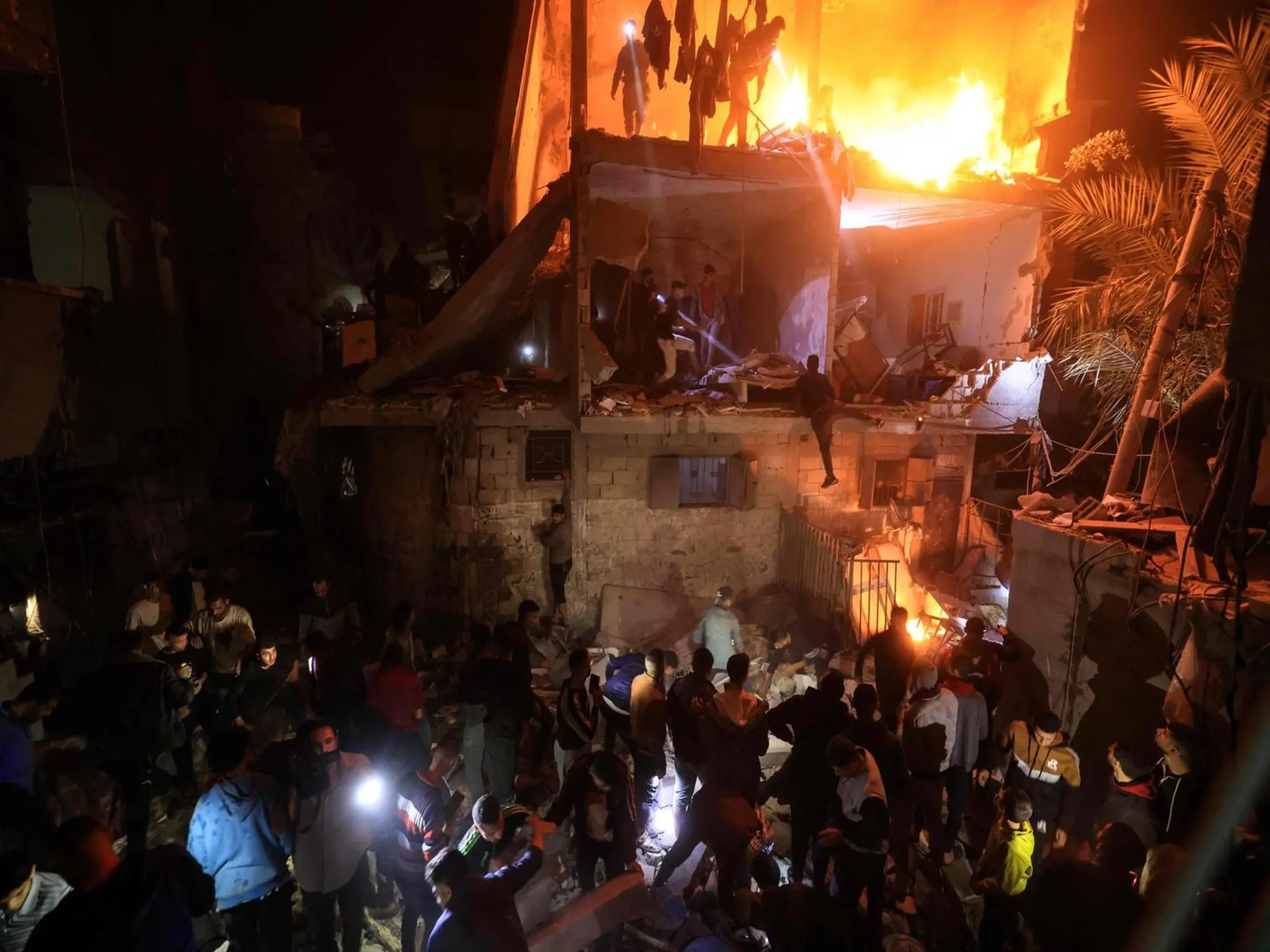 الولايات المتحدة تواجه مخاطر متعددة في منطقة الشرق الأوسط بسبب العدوان على غزة