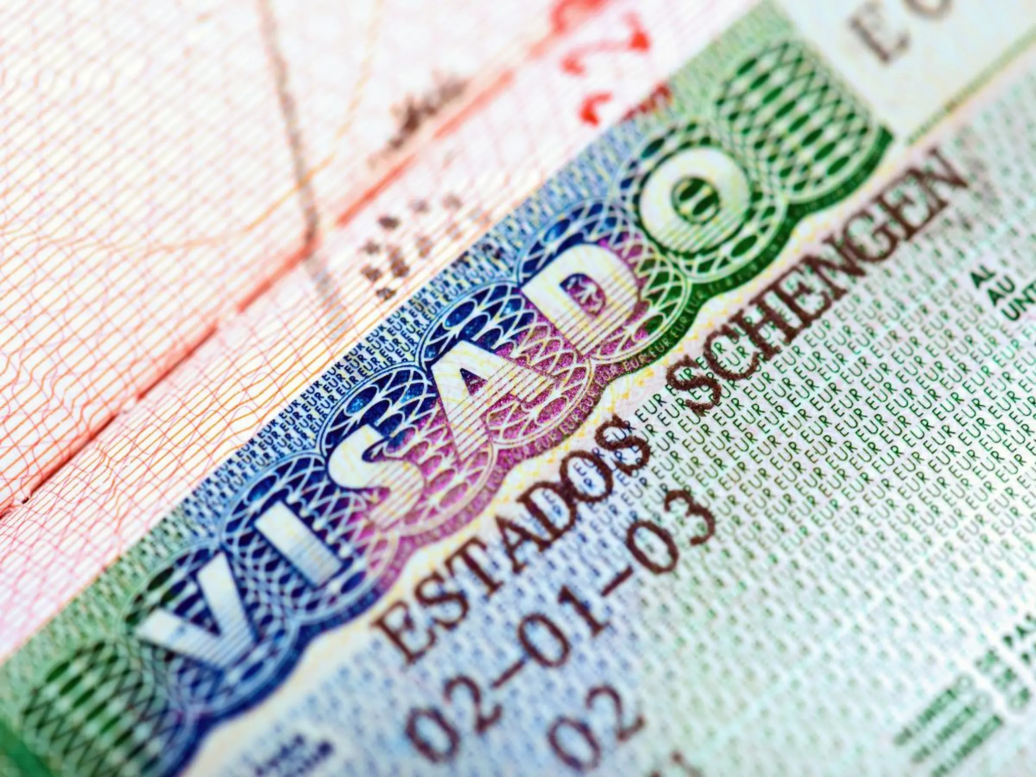 The UAE reveals how to obtain a Schengen visa