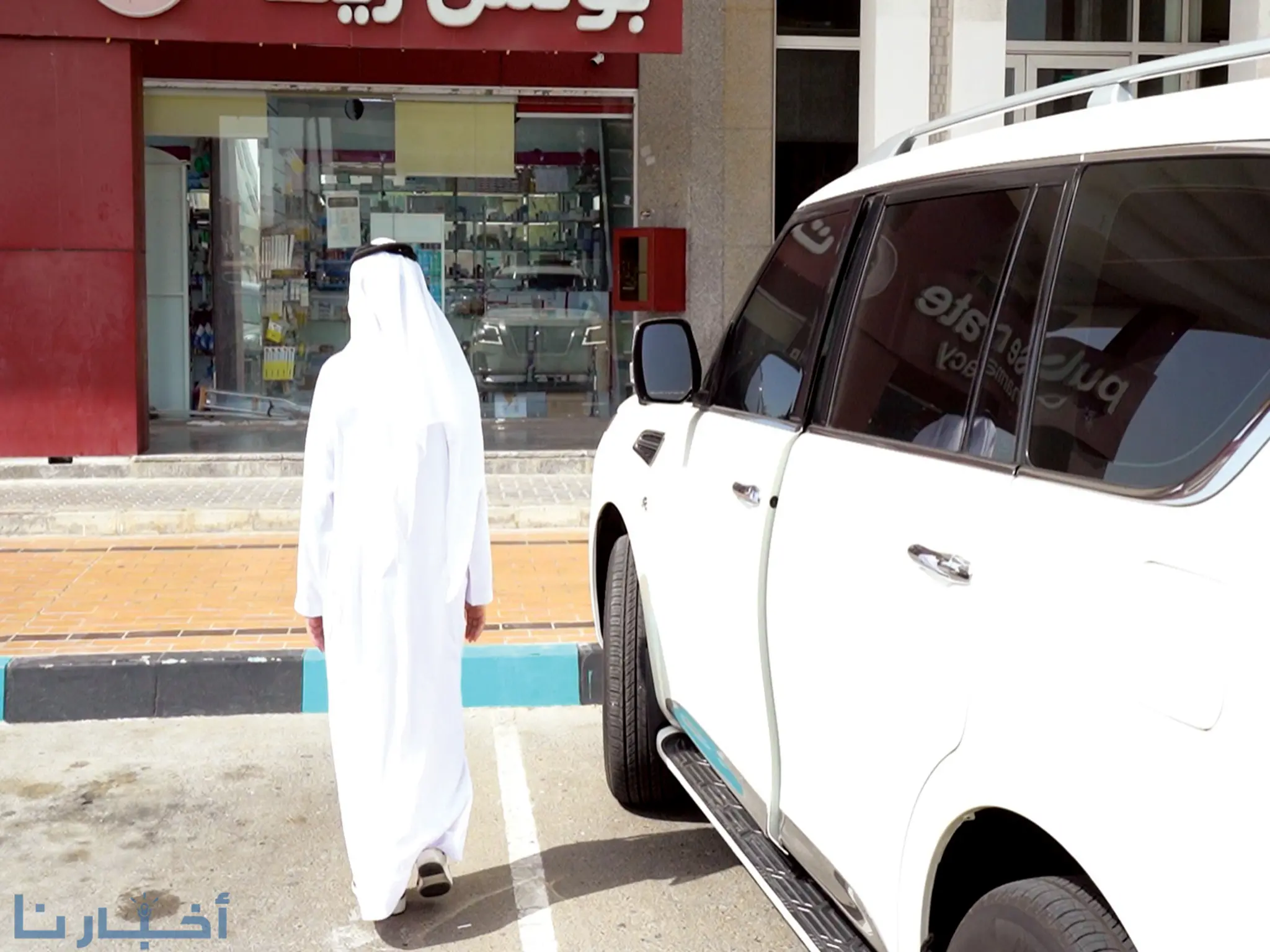 شرطة أبوظبي تصدر تحذيراً بشأن ترك السيارة في حالة تشغيل