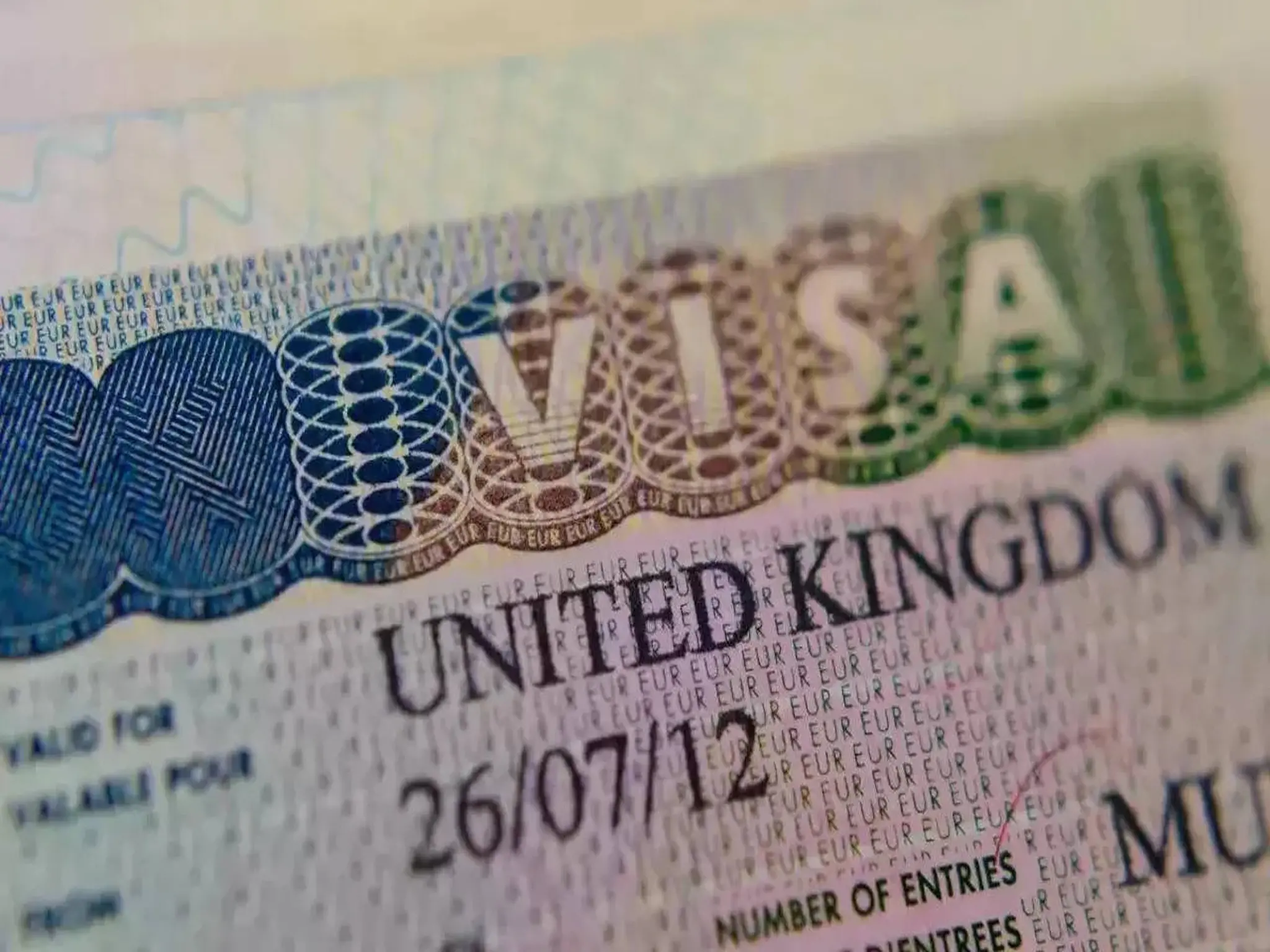 UK announces a 76% decrease in visa issuance