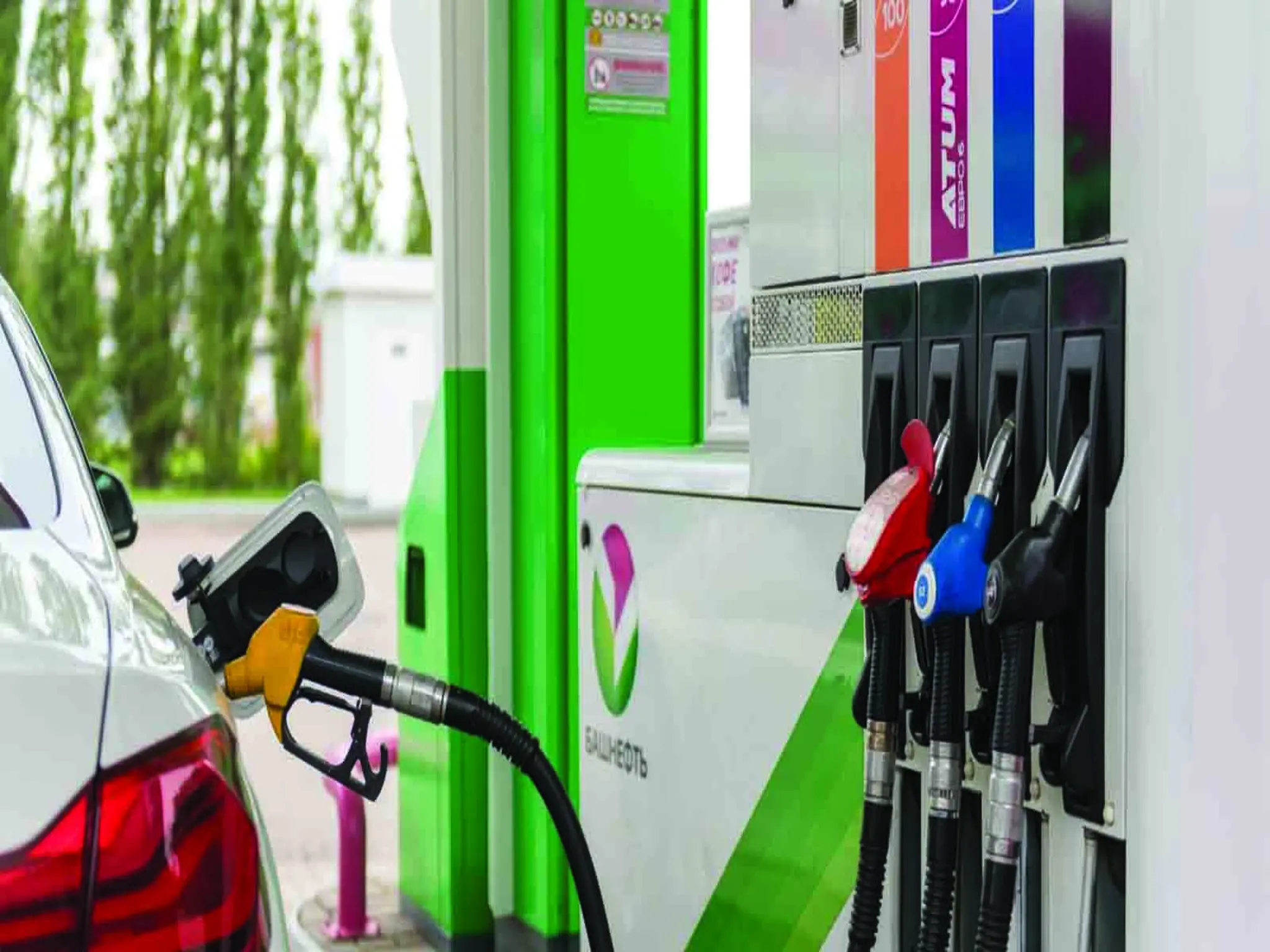 Petrol prices in UAE February 2024 and Super 98 Up To AED2.88