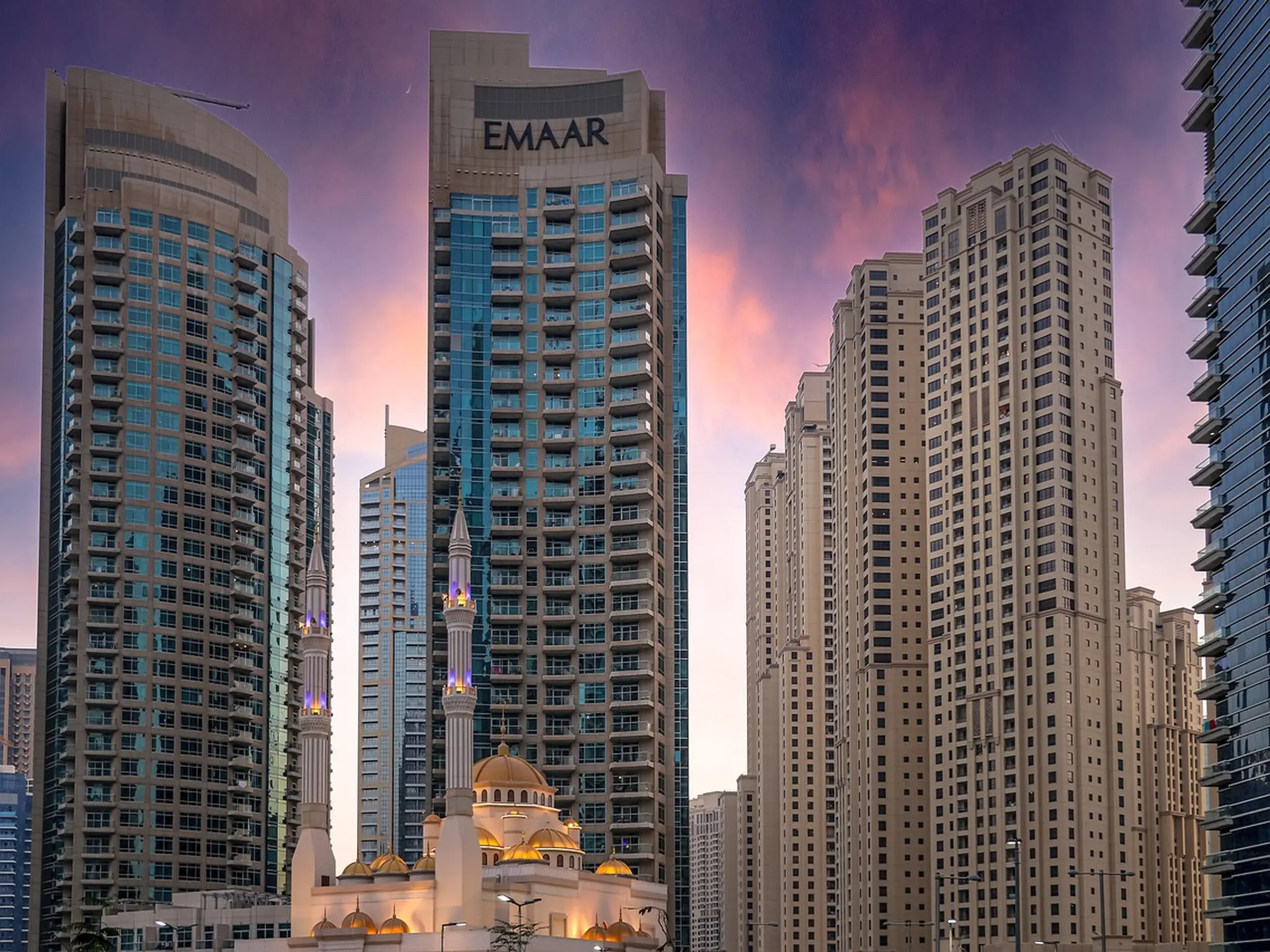 التصرفات العقارية في دبي تسجل 14.2 مليار درهم في أسبوع