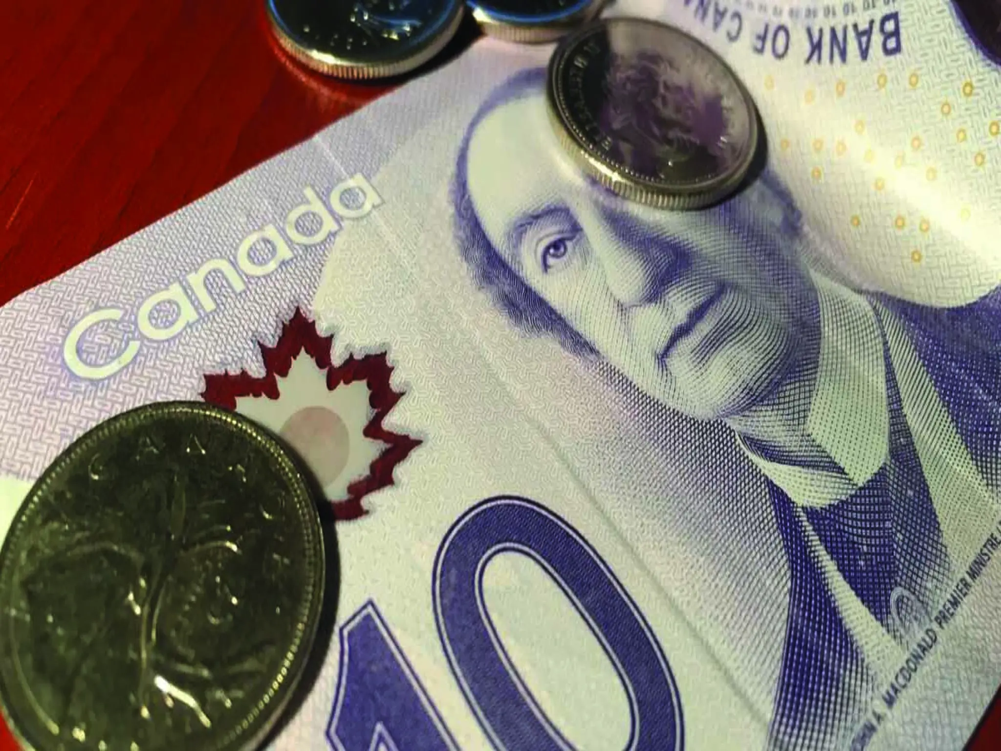 Canada: Raising the minimum wage to $15.75 per hour starting in May 2024