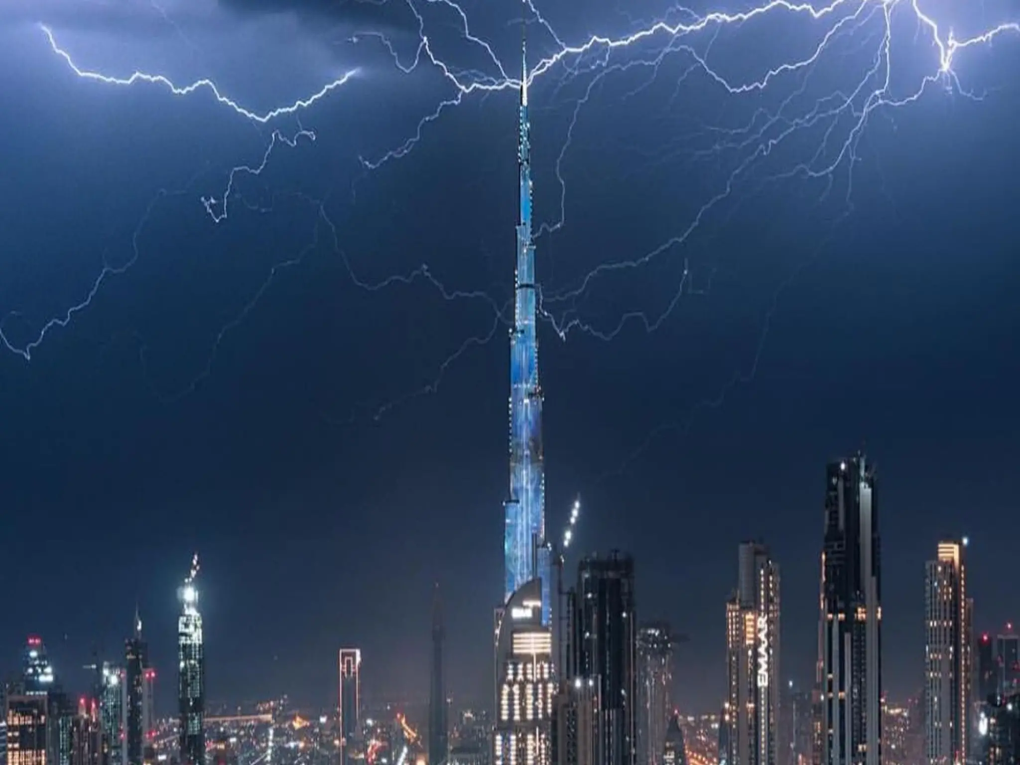 UAE rain: important decisions in Dubai due to the rainy thunderstorm