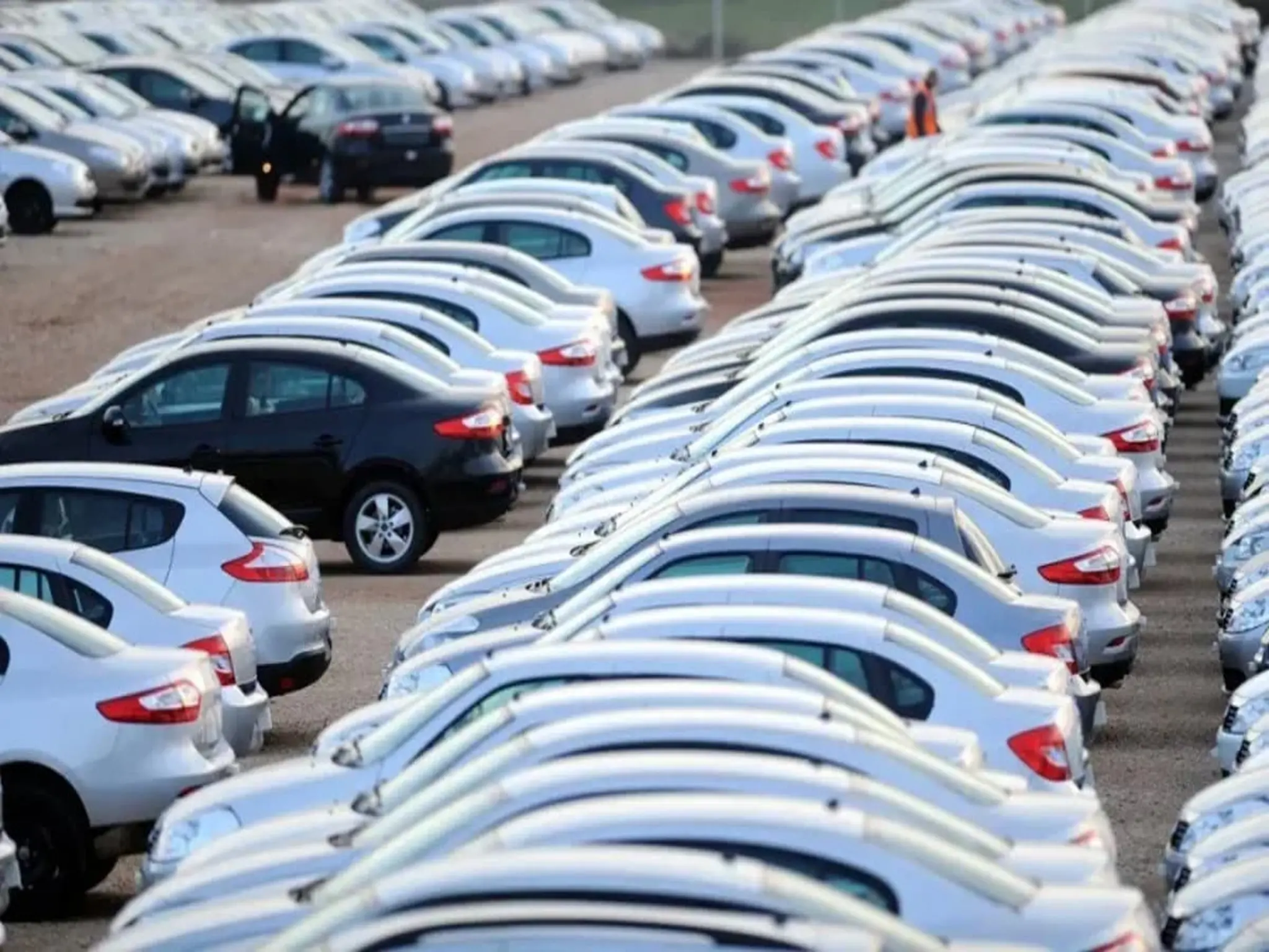 The UAE announces a decrease in the prices of used cars