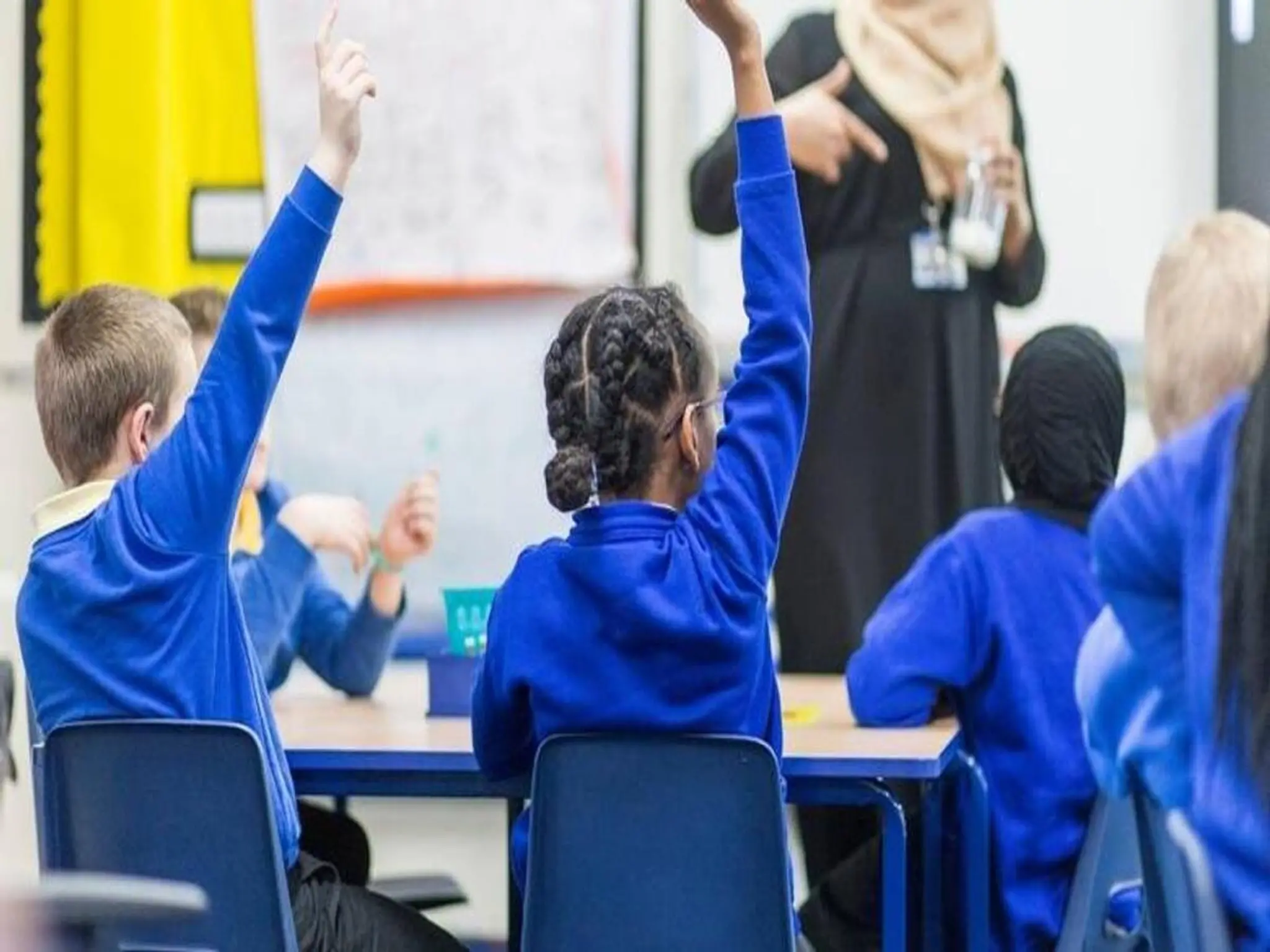 الإمارات تعتزم تقليص الدوام المدرسي خلال الأسابيع القادمة
