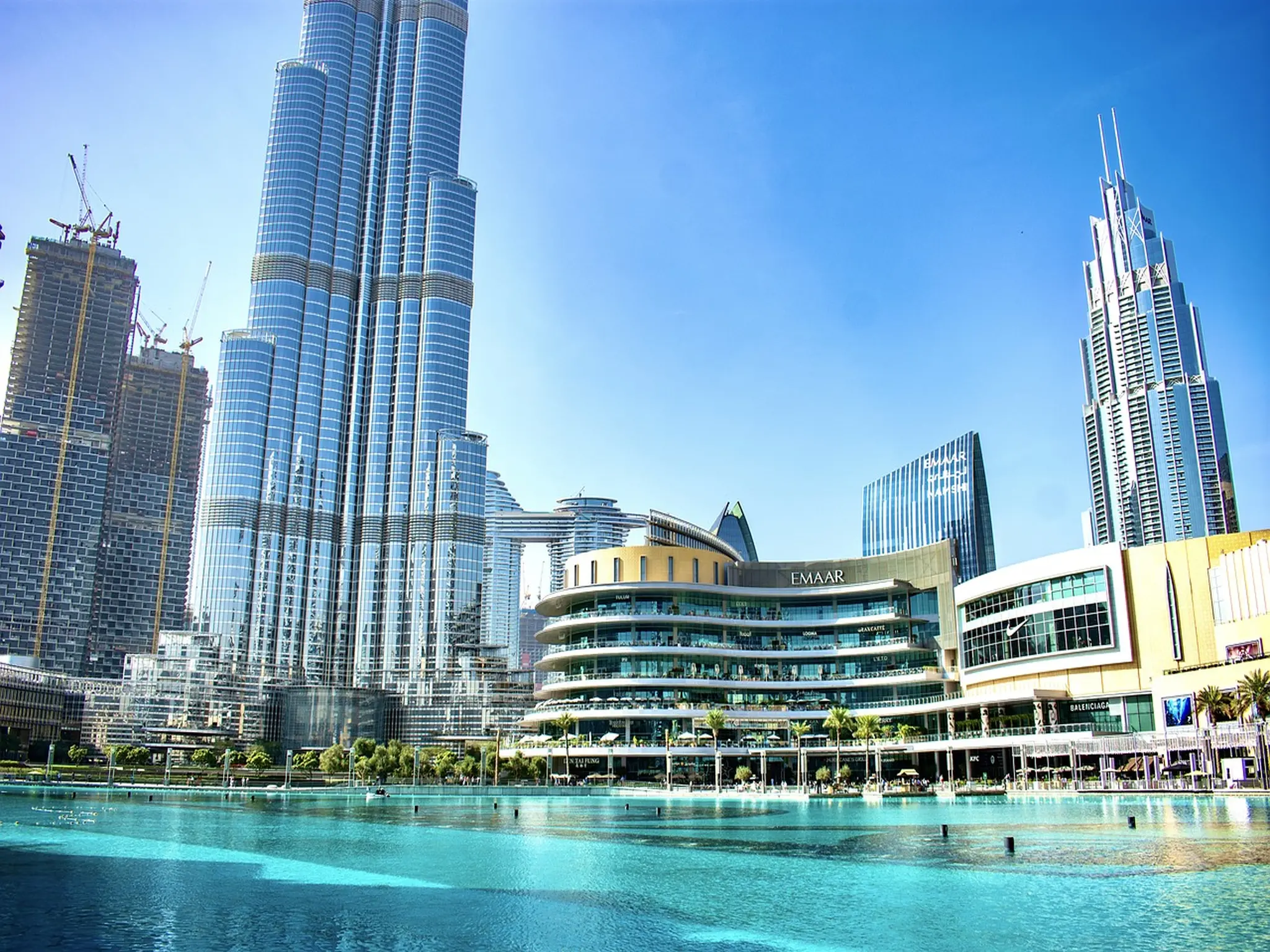 إقتصاد الإمارات يحقق أداءً قوياً في عام 2024 متجاوزاً التوقعات العالمية للنمو