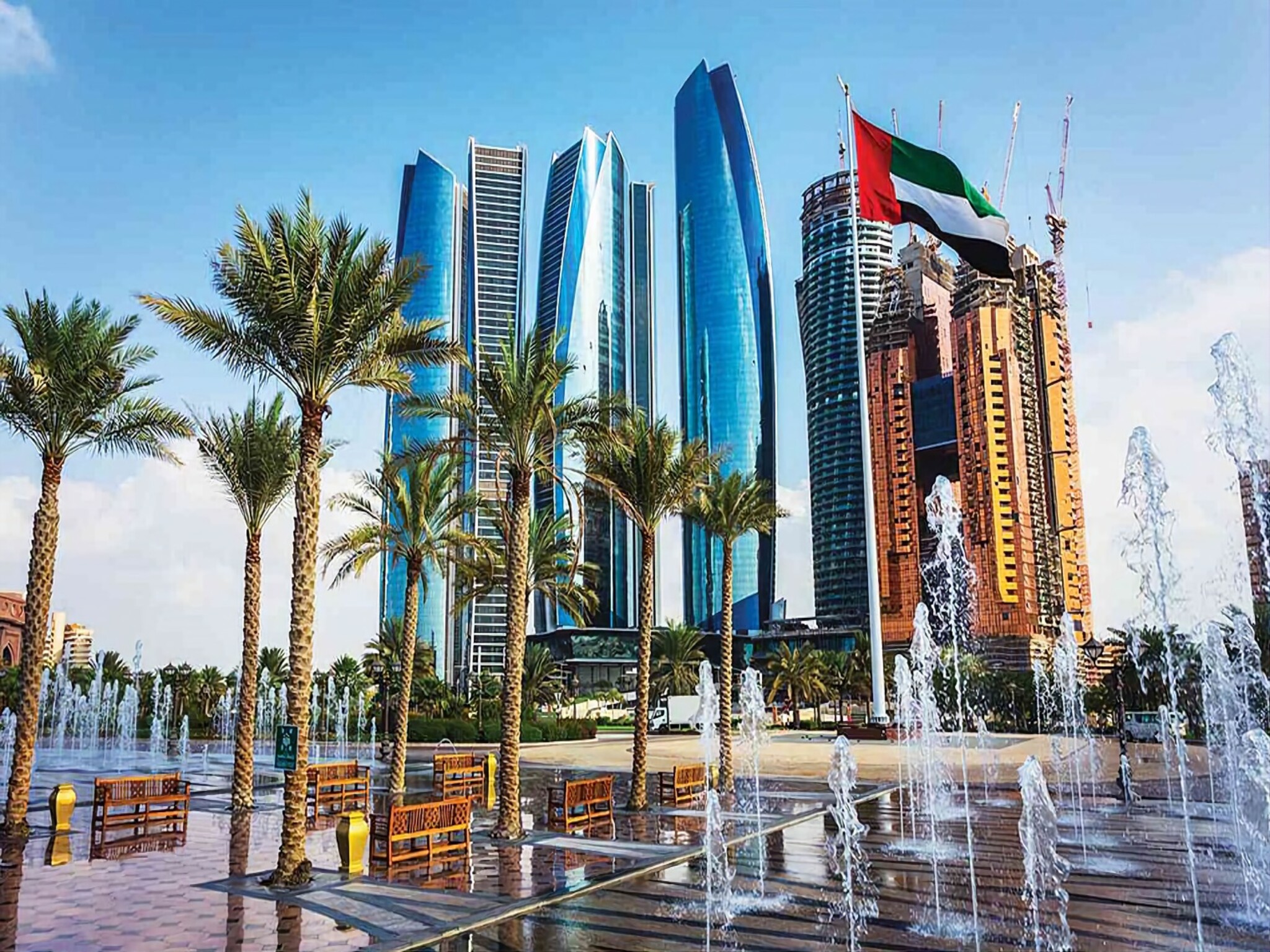 إرتفاع تمويلات البنوك للتجارة والصناعة في الإمارات إلى 24.7 مليار درهم