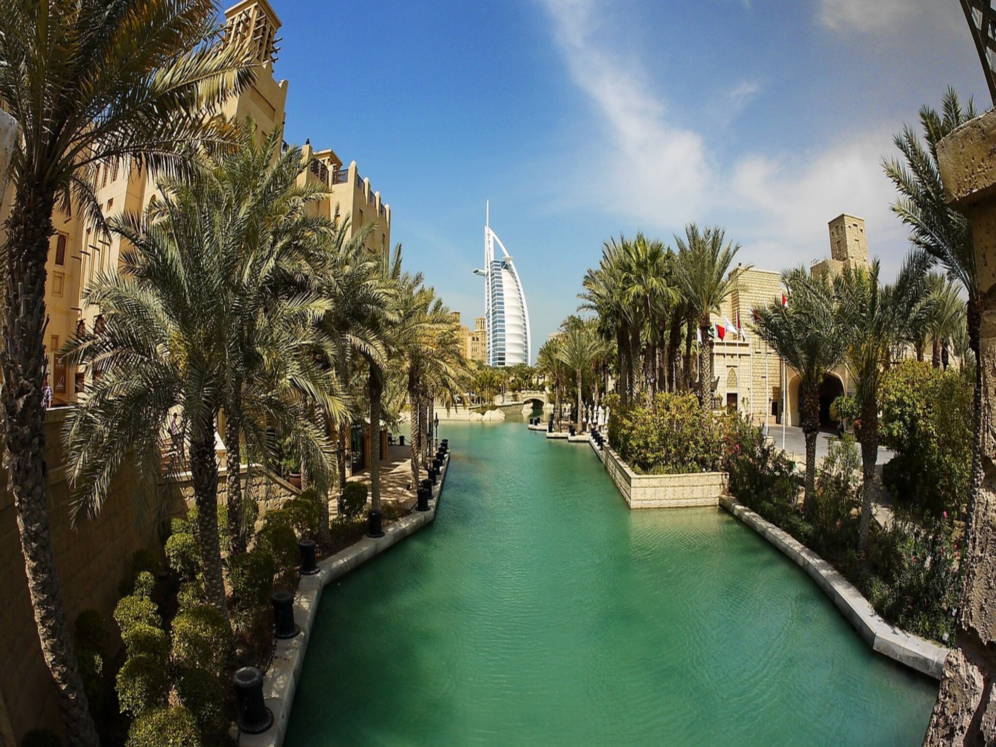 دبي تستقطب أكثر من 1.77 مليون سائح دولي في يناير الماضي لتحقق نمواً بنسبة 21%