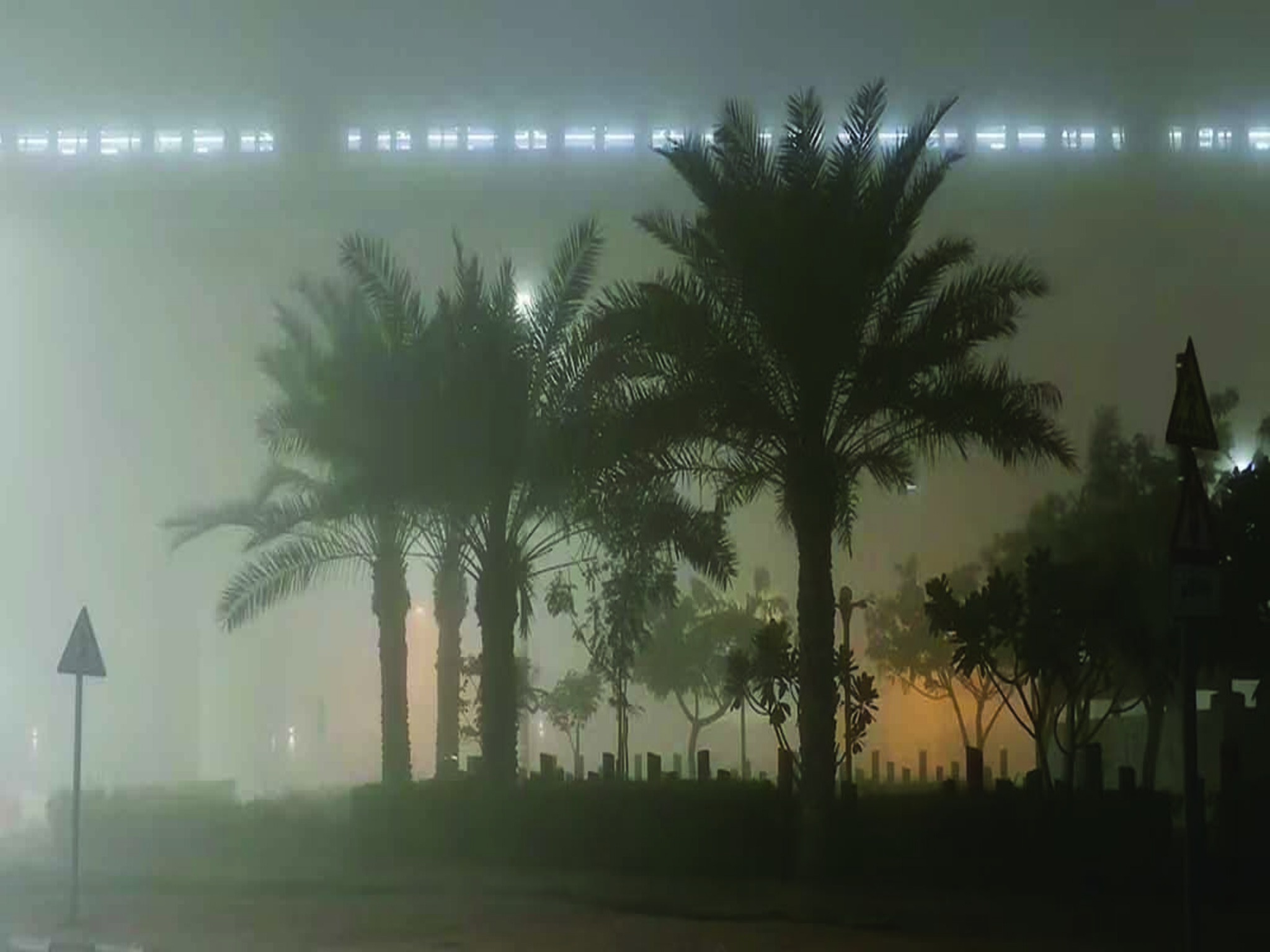 The UAE announces reduced speed limits on these major roads to 100 km/h due to fog