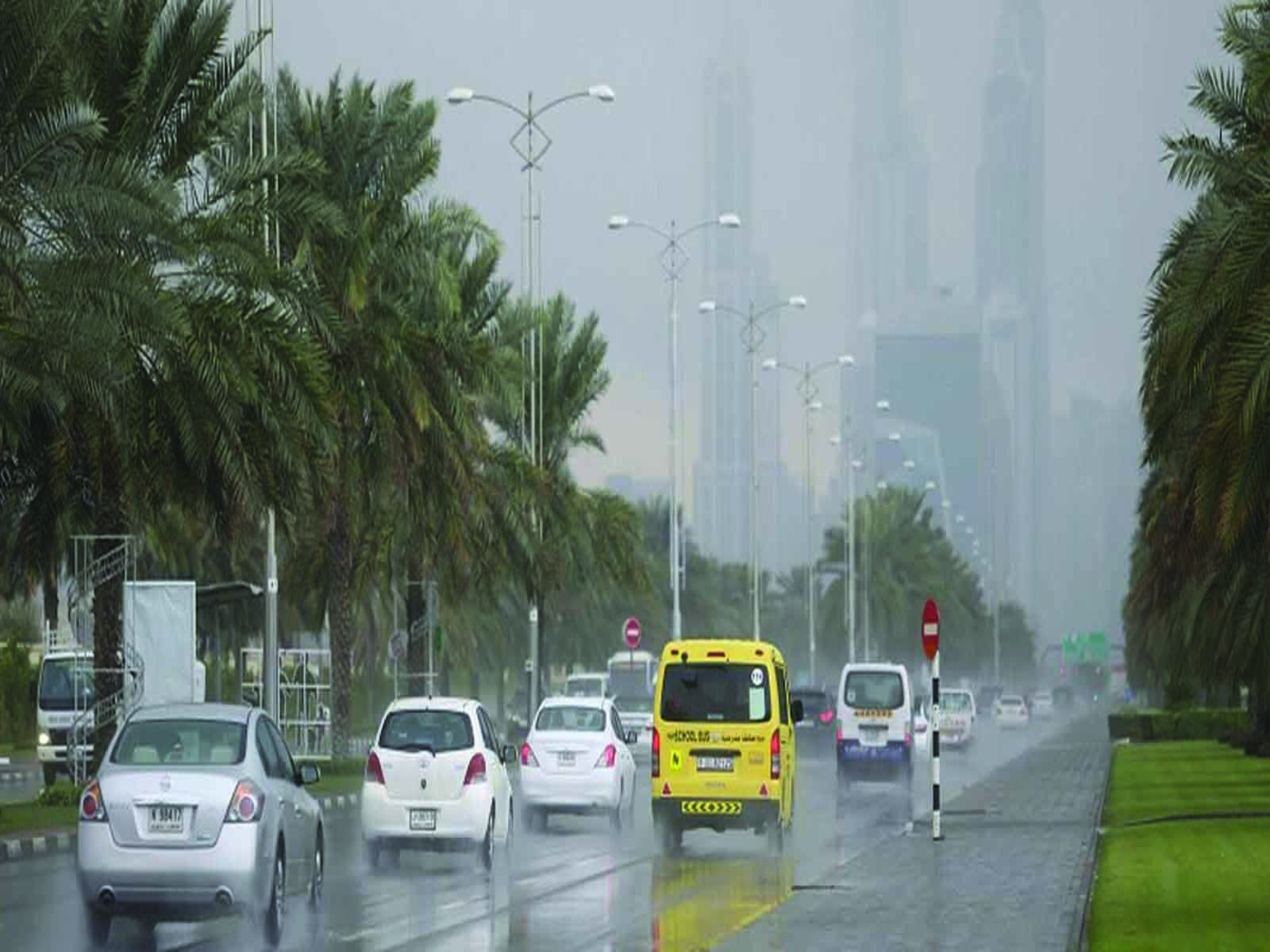 The UAE issues an orange alert and warns of the continuation of severe weather conditions