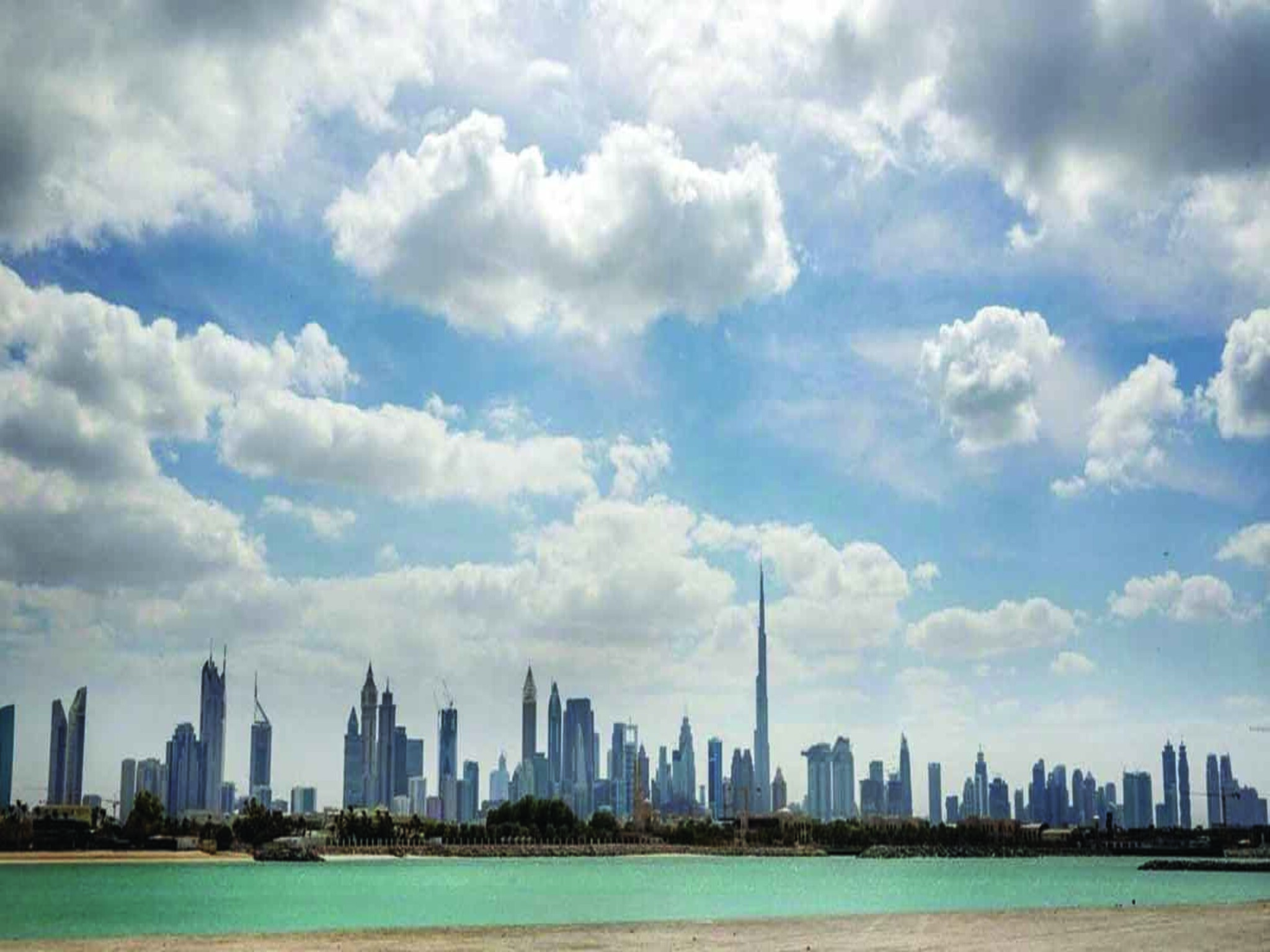 UAE Weather: Meteorology issues red and yellow alerts and reduces the speed limit on some roads