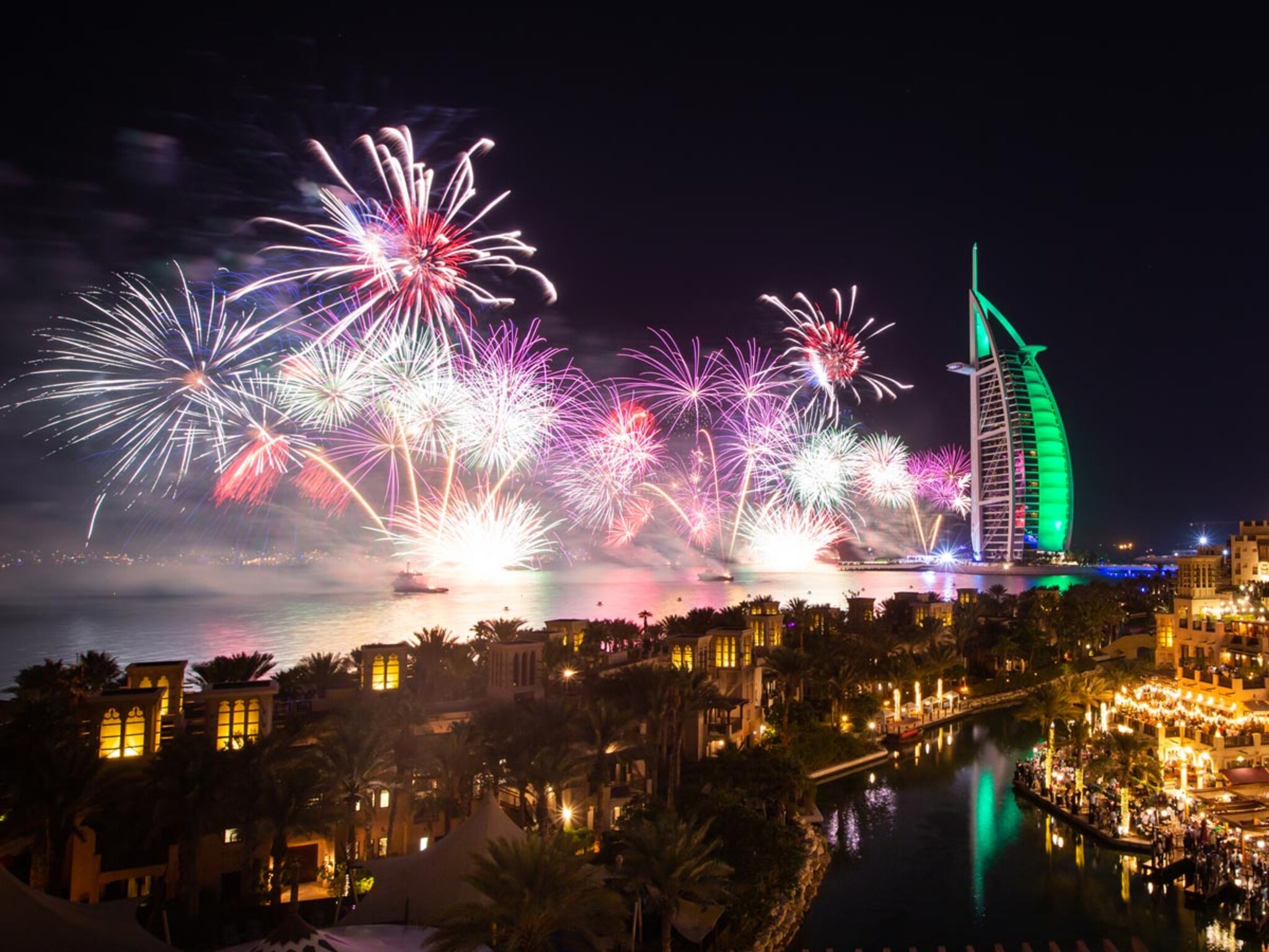 تحديد موعد عطلة عيد الفطر في دبي 2024 للموظفين