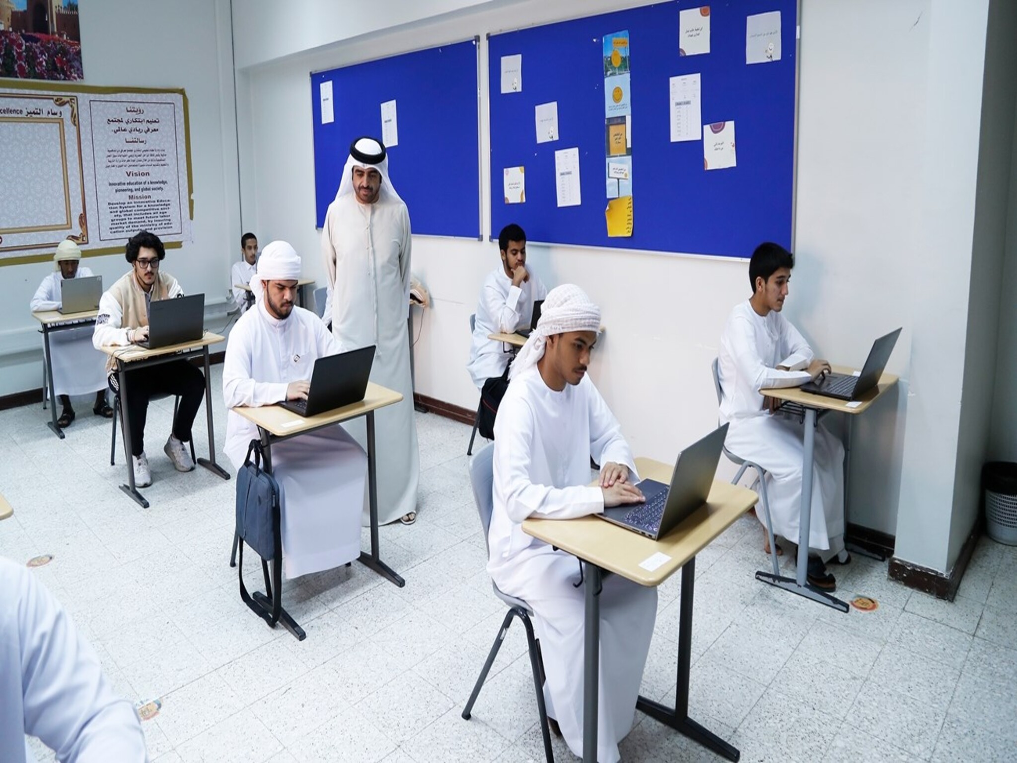 إرتفاع نسبة حضور طلاب المدارس الحكومية والخاصة في الإمارات إلى 95%
