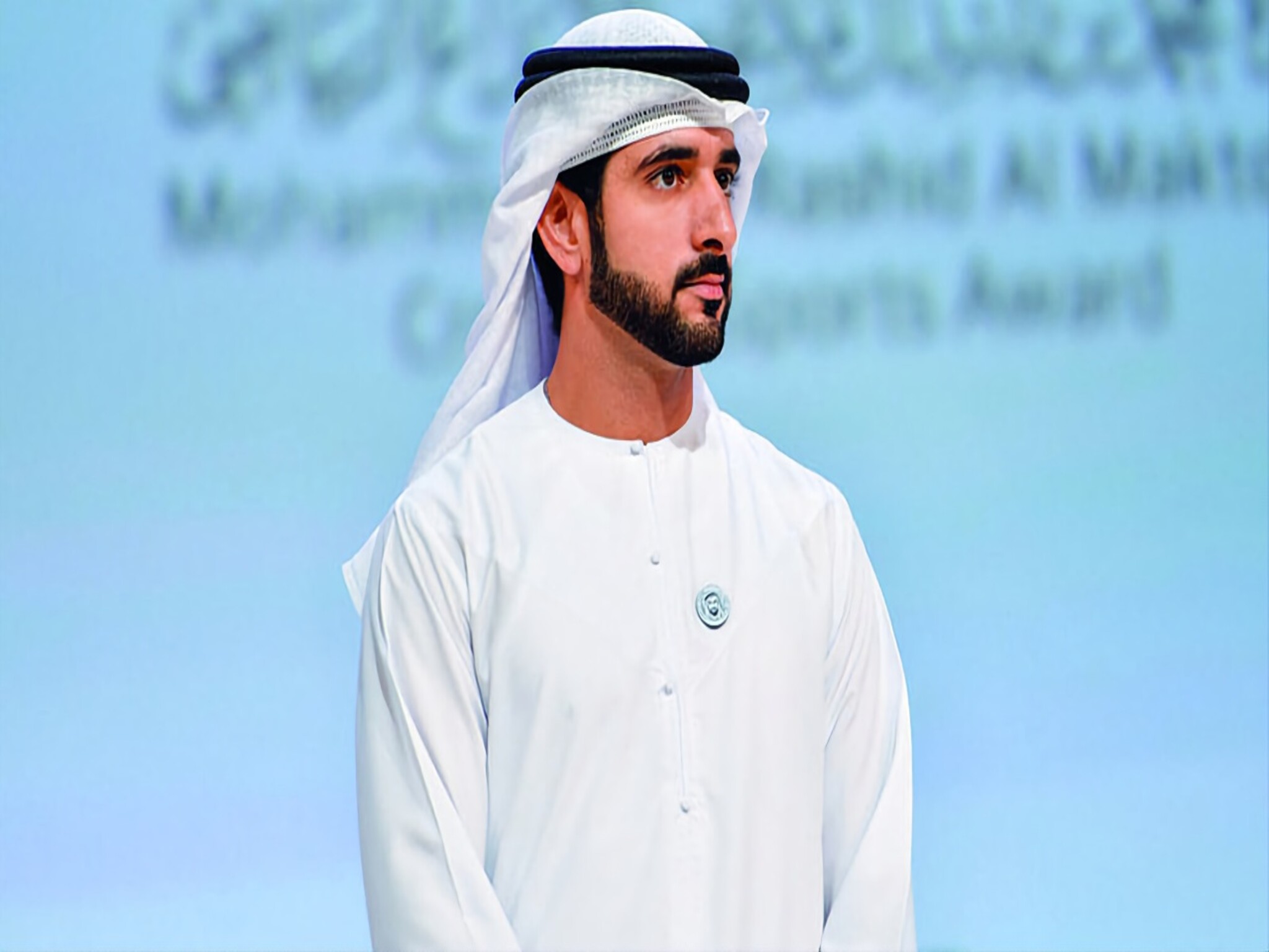 حمدان بن محمد يأمر بصرف الرواتب يوم 23 أبريل المقبل لموظفي حكومة دبي