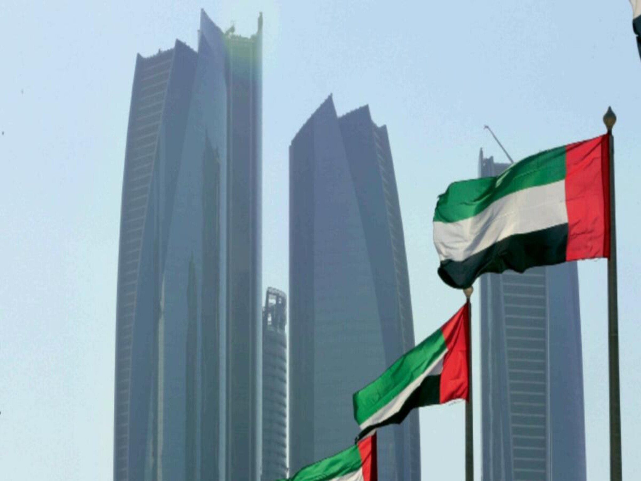 فرض رسوم وغرامات جديدة على سكان الإمارات بدءا من  ١ يوليو