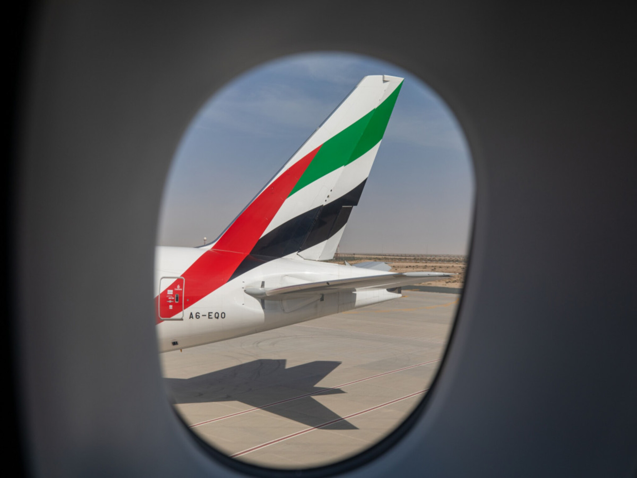 طيران الإمارات تقرر زيادة الرواتب الأساسية والبدلات الثابتة لموظفيها